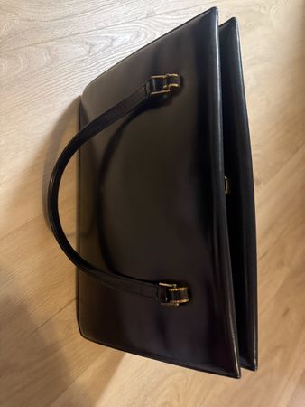 Elegante Vintage Handtasche aus schwarzem Leder zu verkaufen