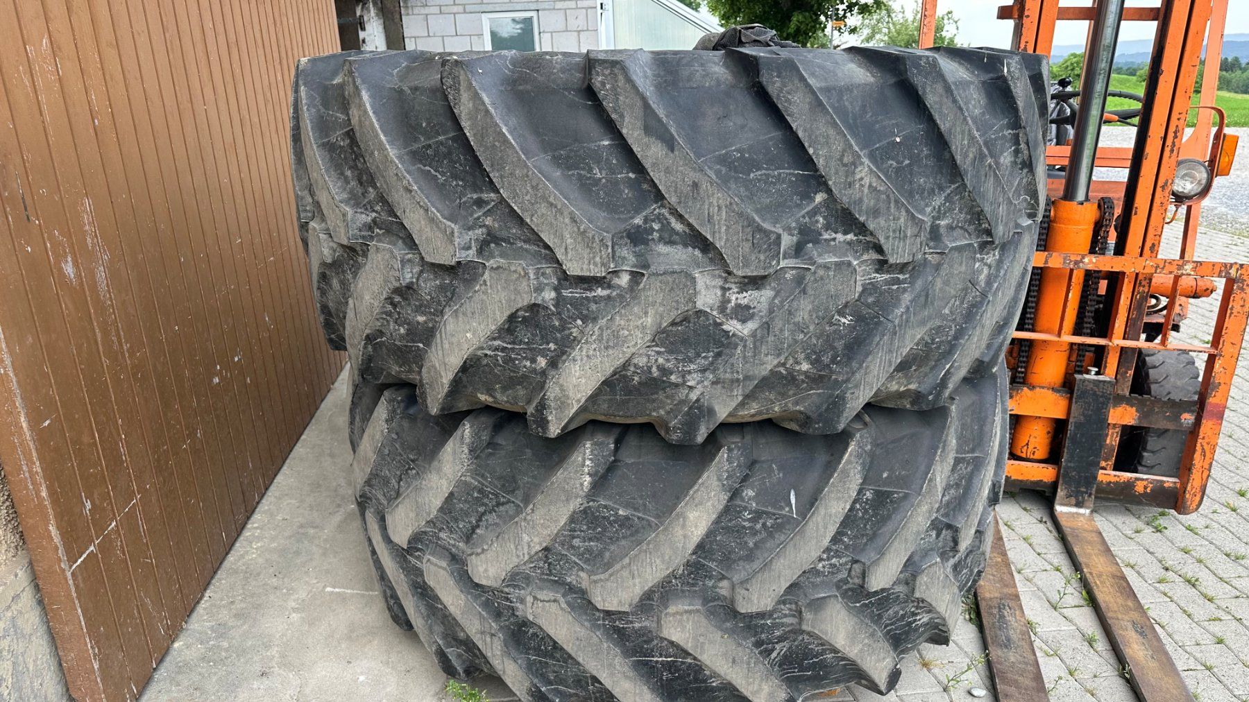 Fendt Trattori: Fendt Reifen mit Felgen – Usato da Tuttwil venduto da Tuttli75 4