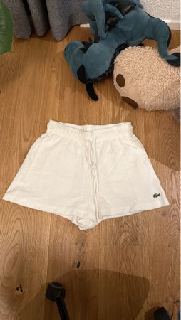 Lacoste Shorts - Nie getragen in grösse 38