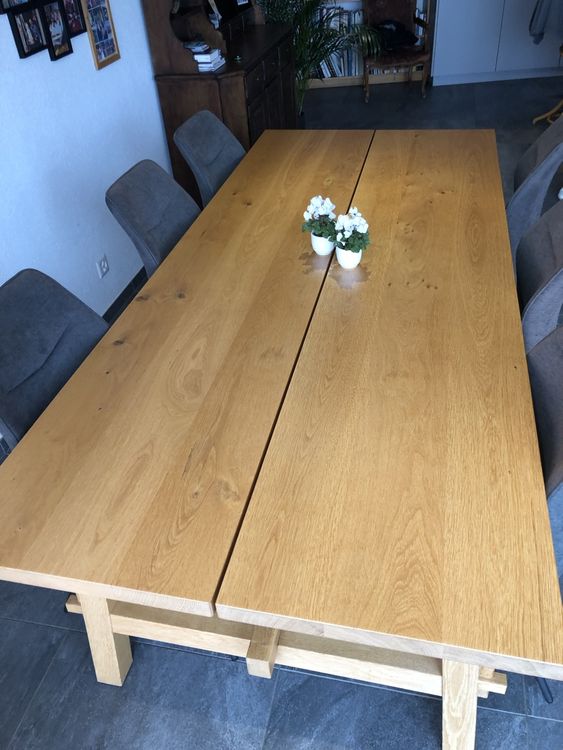 Table à manger IKEA en bois (233 cm) (Gebraucht) in St-Aubin-Sauges für ...