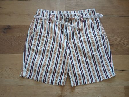 Pantaloni corti Esprit