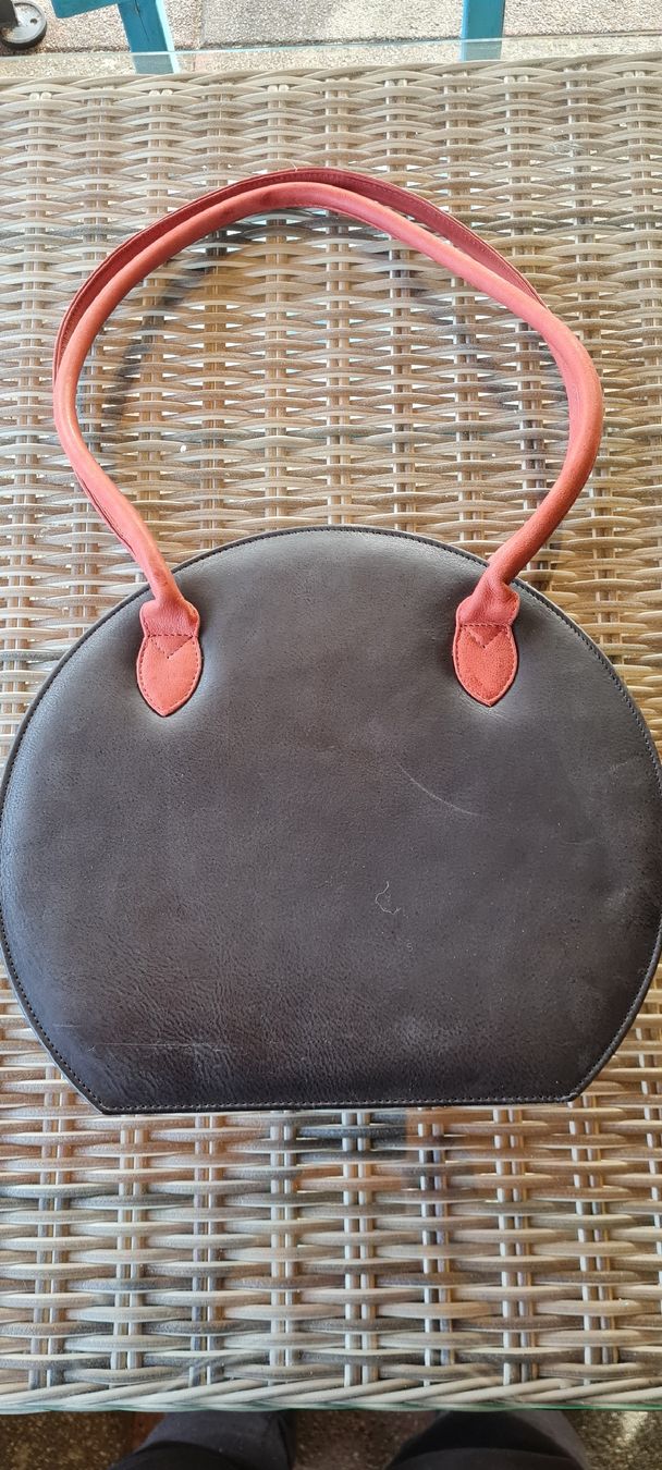 Borse da donna: Lederhandtasche einmalig schön schweizer  Design – Nuovo (secondo la descrizione) da Münsingen venduto da Cuci31