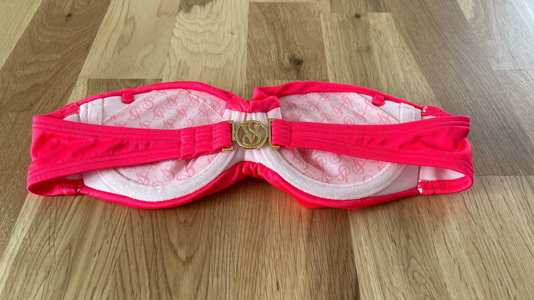 Victoria's Secret Costumi da bagno & Bikini: Bikini-Oberteil Victoria's Secret, Grösse 32A – Nuovo (secondo la descrizione) da Burgdorf venduto da Crown. 1