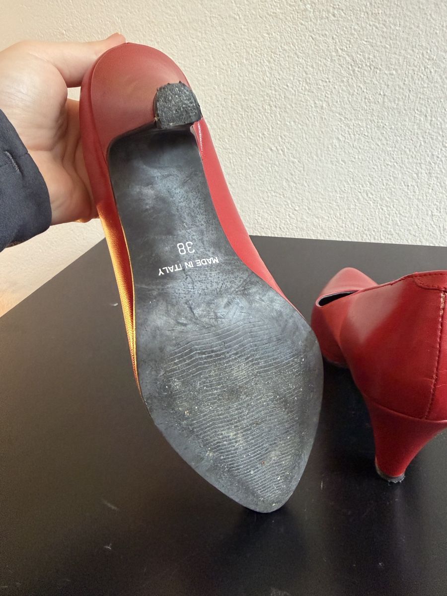 Damenschuhe: Varese Leder Pump rot Grösse 38 – Gebraucht aus Schwarzenegg von sbuergy 6