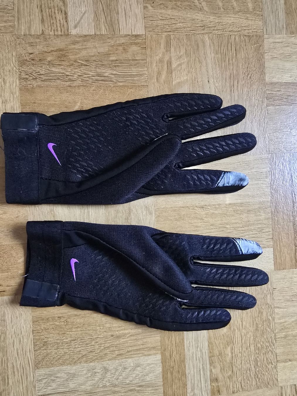 Nike Handschuhe & Handstulpen: Nike Handschuhe – Gebraucht aus Belp von sar_r7ls 1