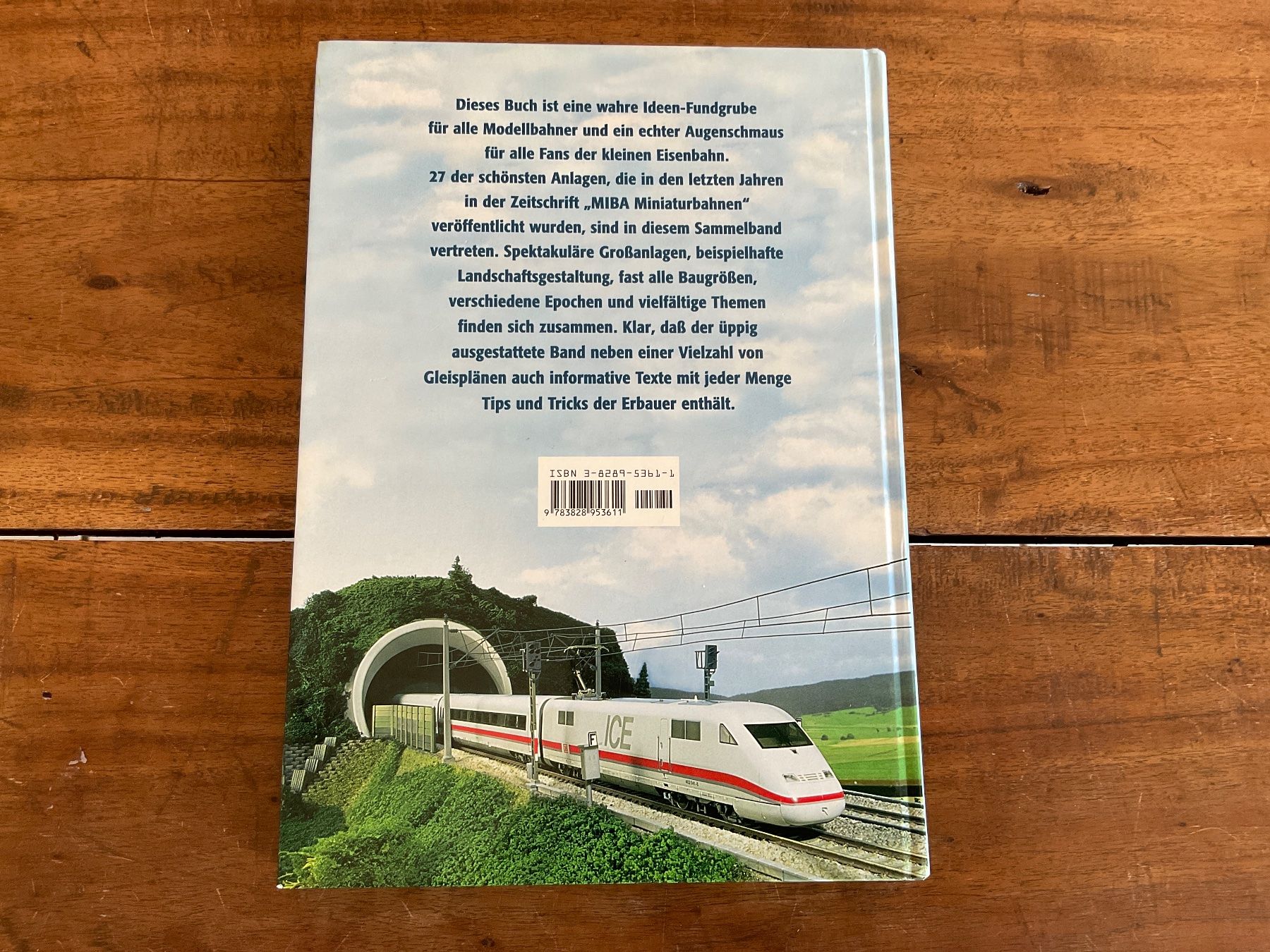 Libri: Das grosse Buch der Modellbahnanlagen - 2002 – Usato da Avenches venduto da Lactobacille 6