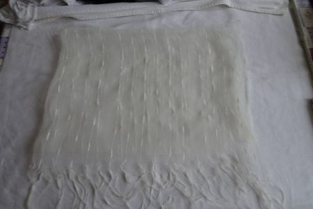 feines, festliches Foulard mit Fransen leicht cremeweiss