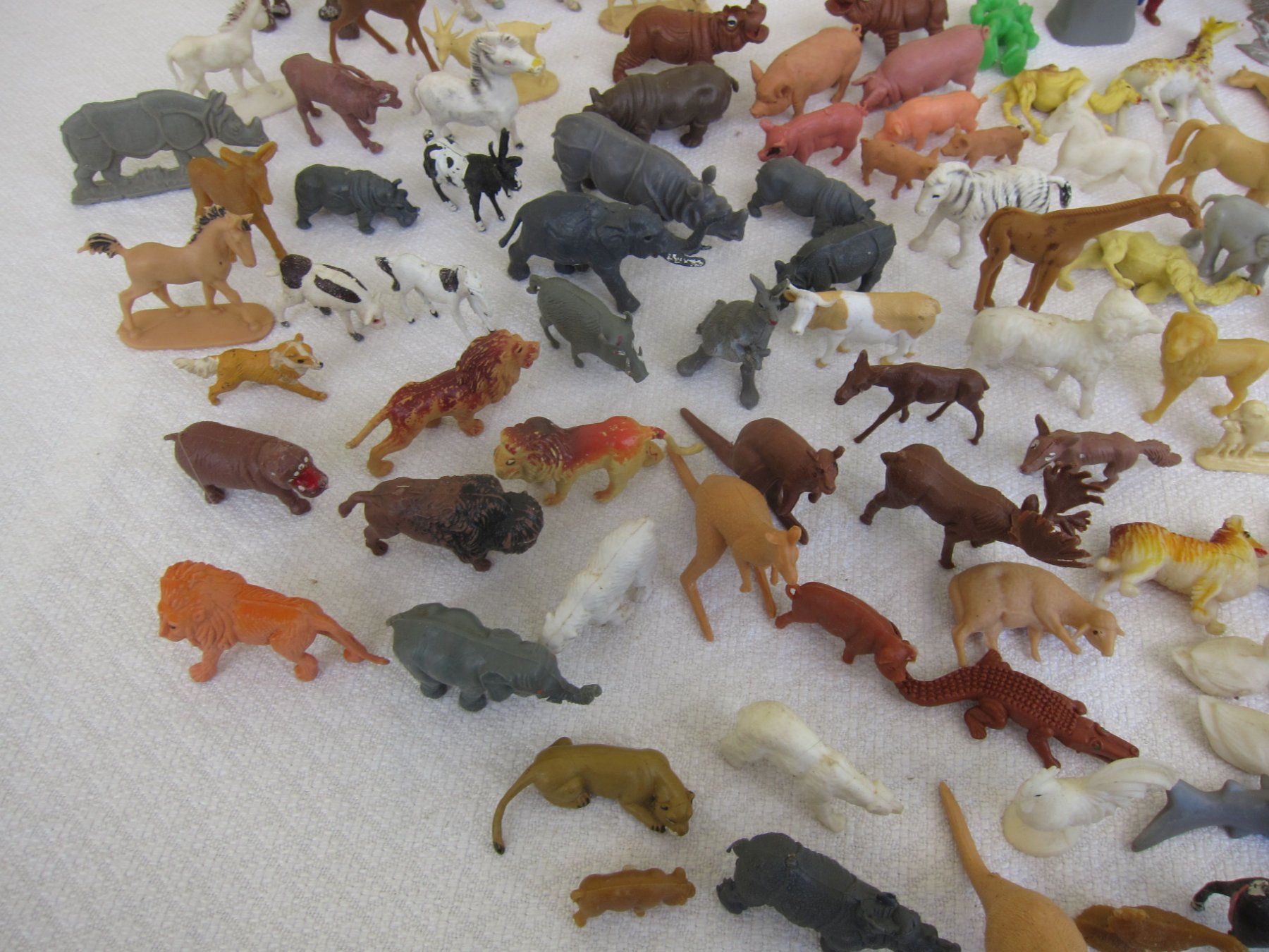 Giocattoli: Spielzeugfiguren und Tiere – Usato da Regensdorf venduto da Eri8057 4