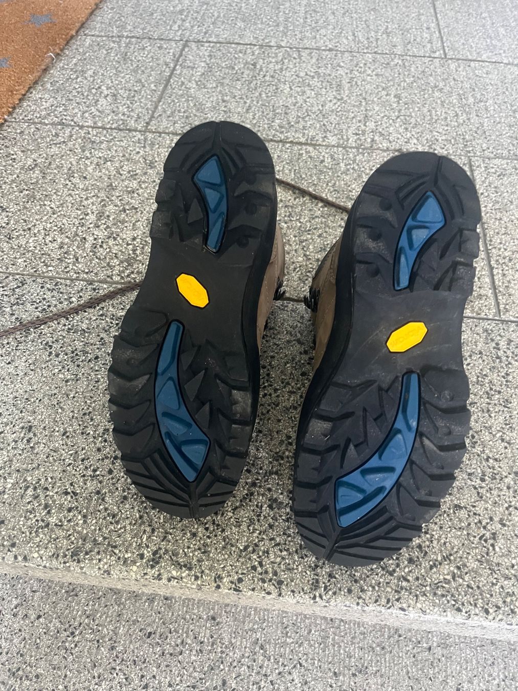 Lowa Scarpe da donna: Wanderschuhe Damen Lowa – Usato da Zürich venduto da myvonne 4