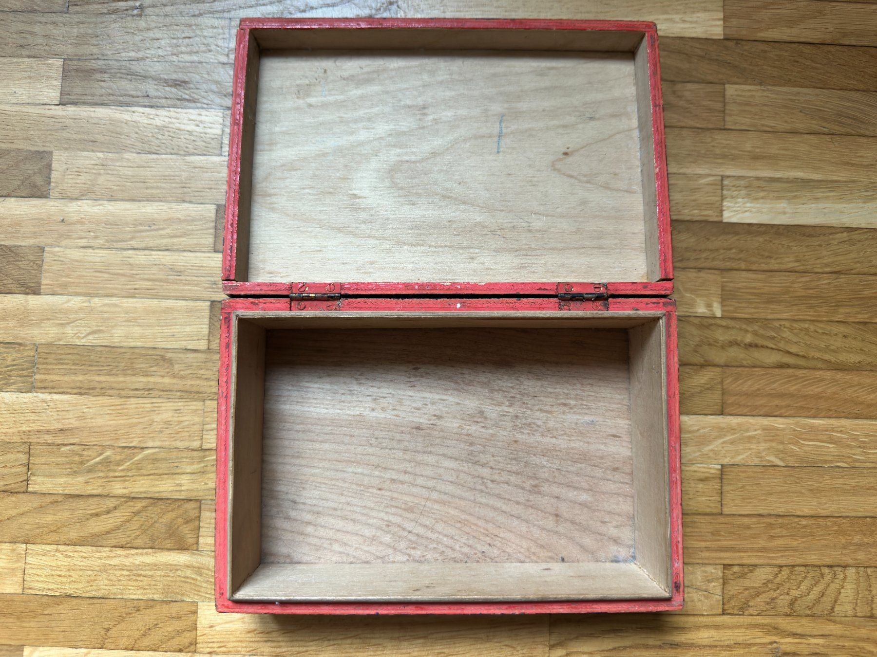 Sonstige Dekorationen & Accessoires: Wooden box 20 x 10 x 4.5 – Gebraucht aus Lausanne von brixton 2