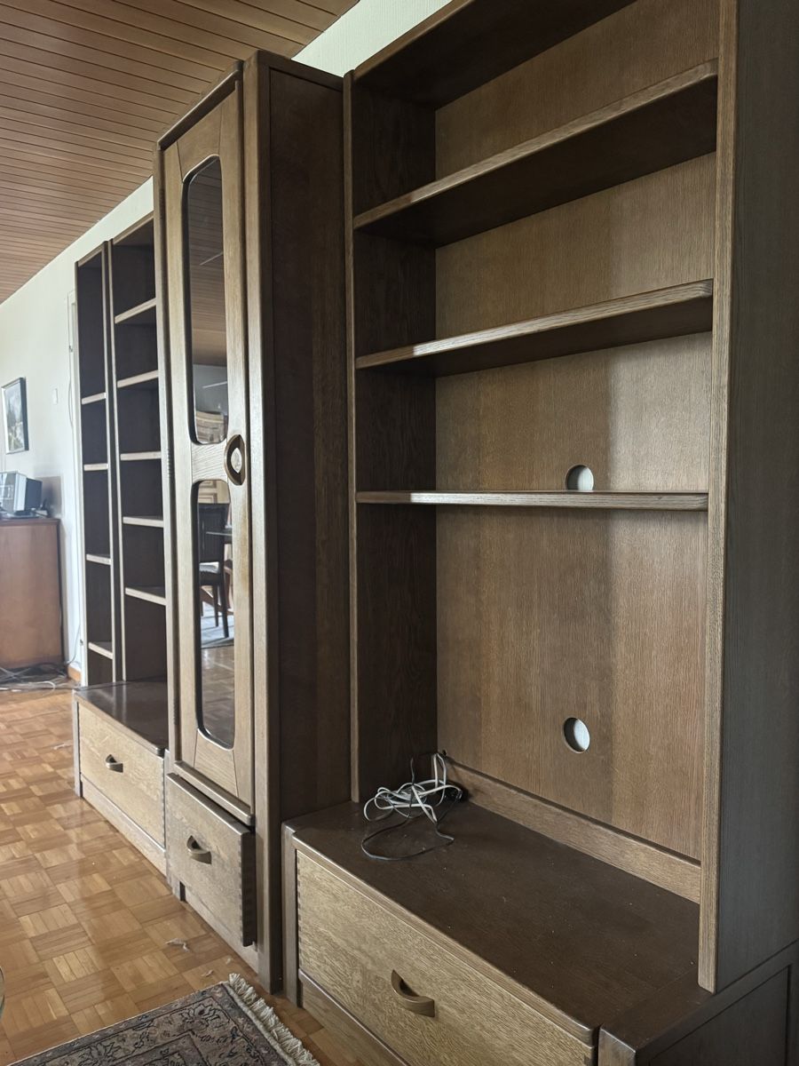 Articoli in legno: Massive Wohnwand / Bücherregal aus Eiche  – Usato da Bäretswil venduto da moi_75yh 1