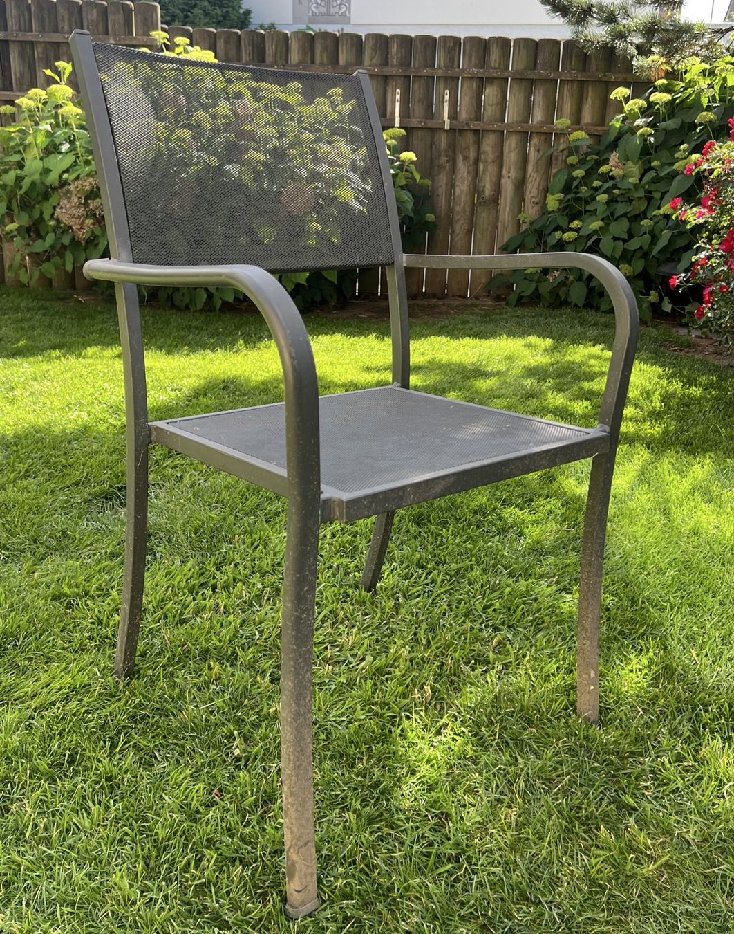 Tables: Gartentisch mit 8 Stühlen – D'occasion à Appenzell par oli_8dbc 2