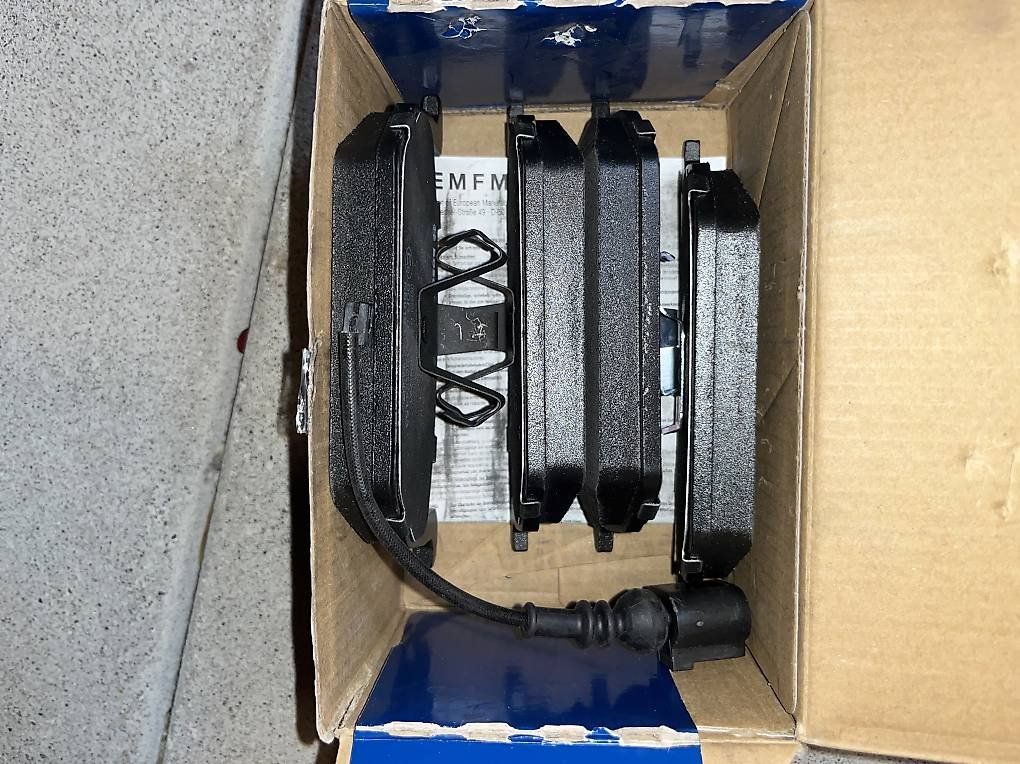Bosch Tutti pezzi di ricambio auto: Bosch Bremsbeläge - Neu – Nuovo (secondo la descrizione) da Bischofszell venduto da VolvoT5 4