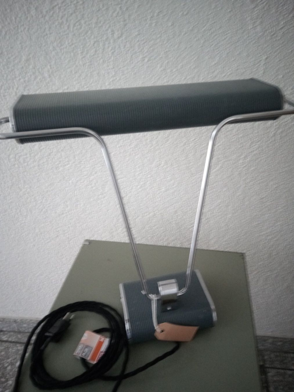 Lampade: Eileen Gray Jumo Tischlampe – Usato da Zürich venduto da edi_c2m6 3