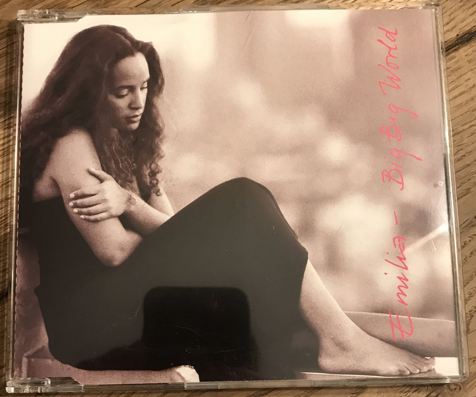 CDs: CD- Emilia - Big Big World – Gebraucht aus Guntershausen von Gloominati