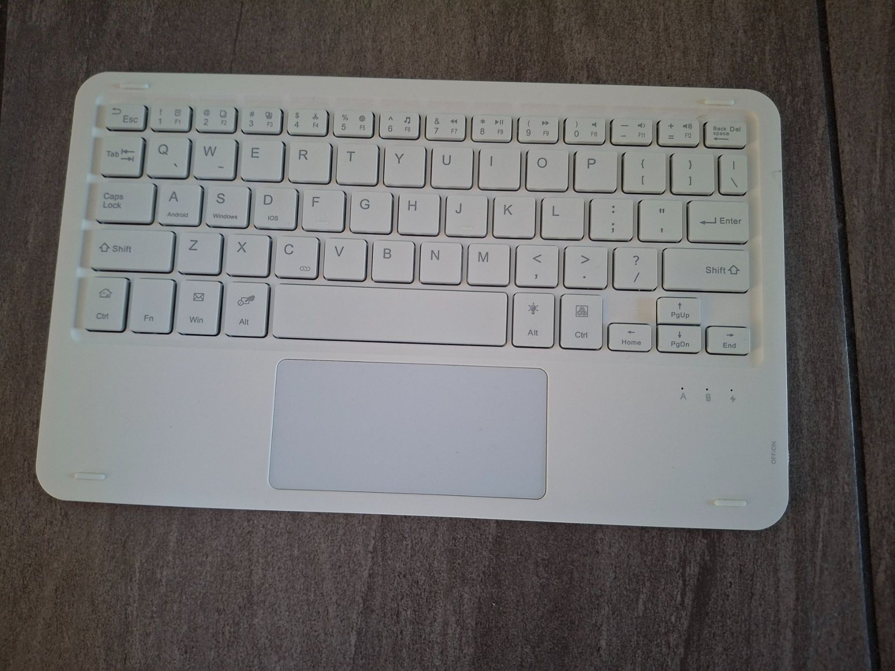 Tastiere: Tablet Tastatur mit Touchpad – Nuovo e nell'imballaggio originale da St. Stephan venduto da sal_6dpk 1