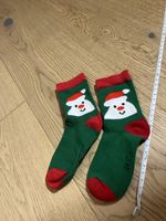 Neu: Weihnachts Socken Gr 24-27, grün/rot