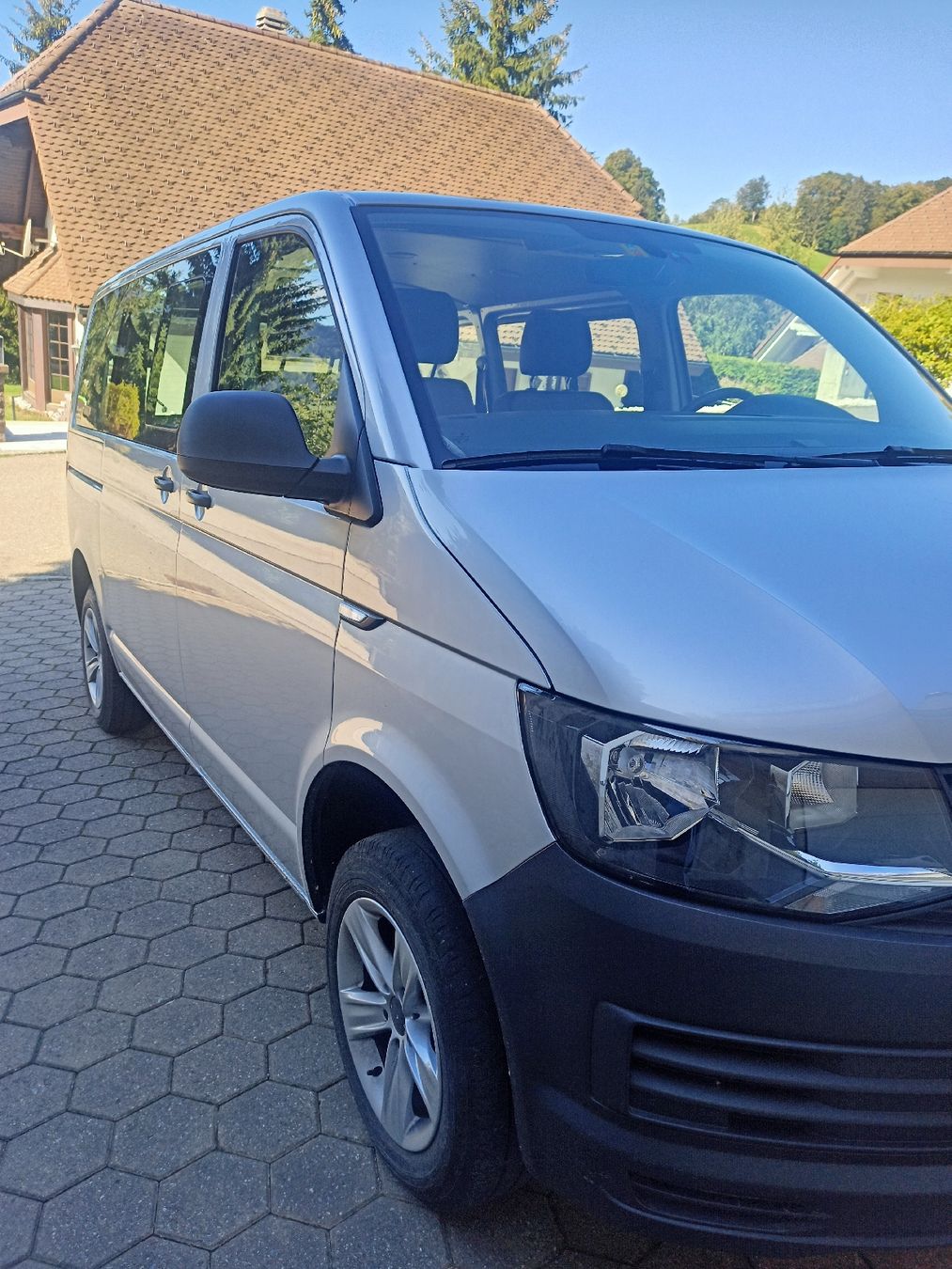Véhicules utilitaires: VW T 6   In Top Zustand – D'occasion à Plasselb par Frisi4 7