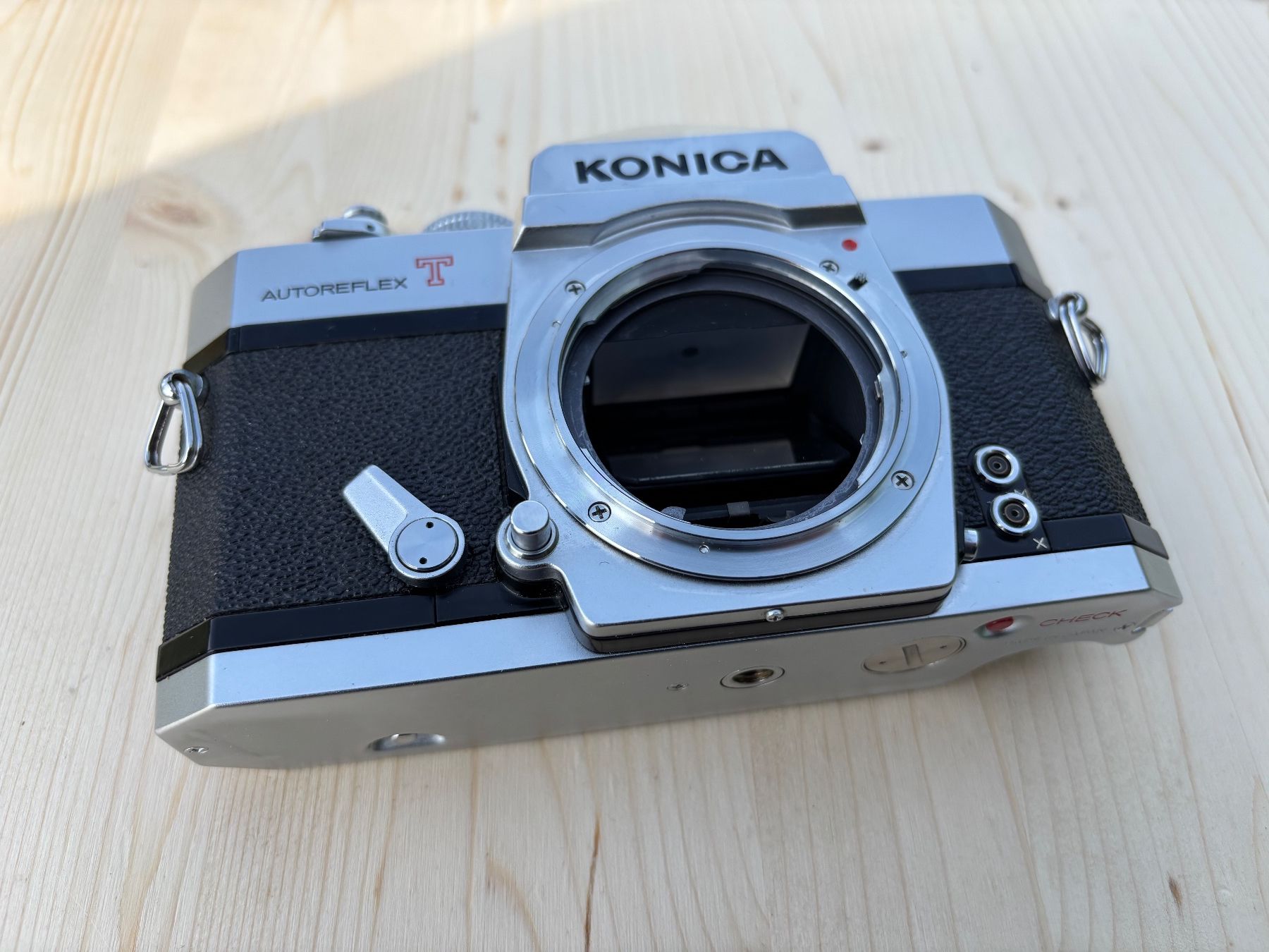 Konica Appareil photo: Konica Autoreflex T – Défectueux à Feldbach par Olive1 3