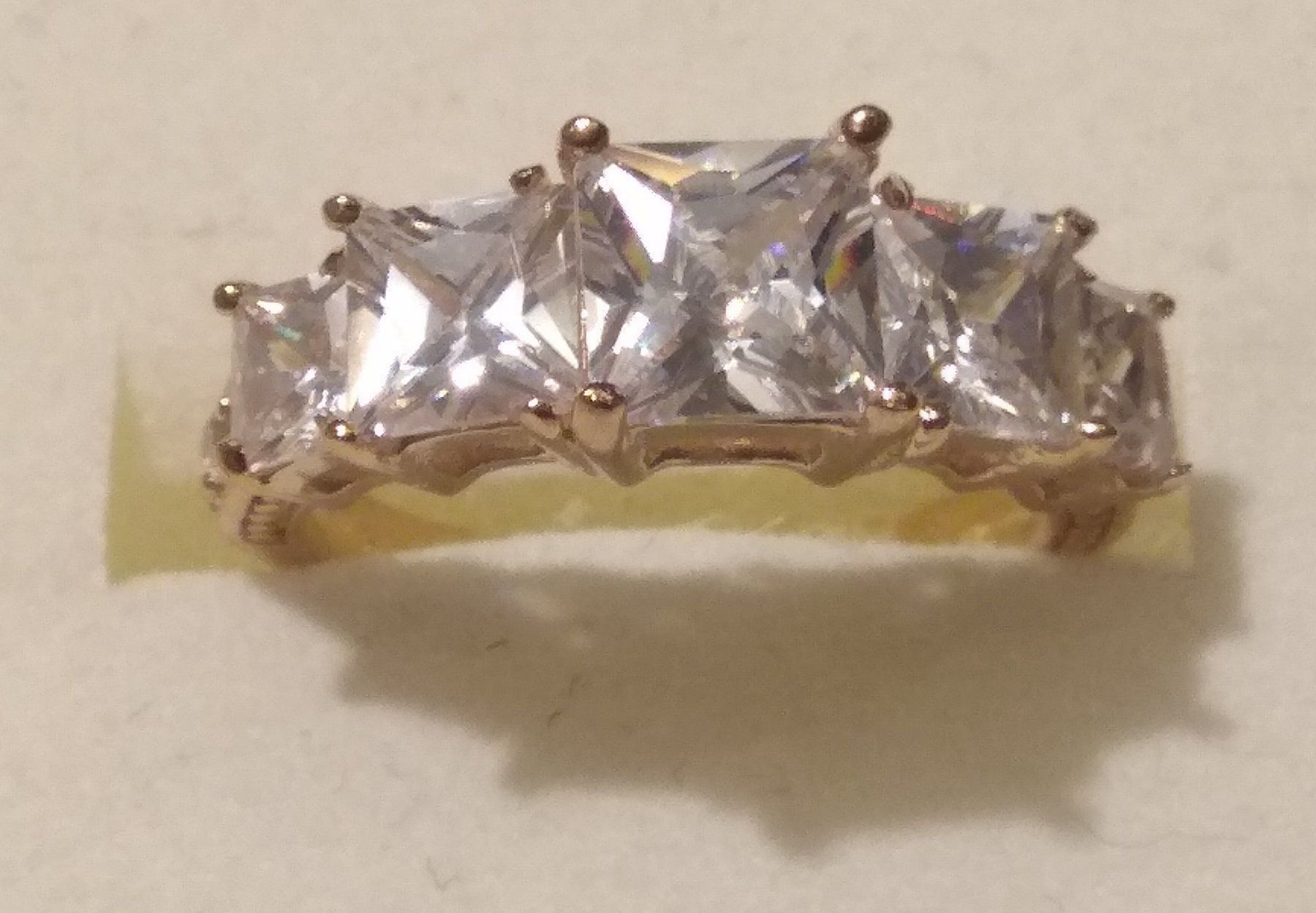 Anelli: Ring mit Zirkonia Gr. 52 – Nuovo e nell'imballaggio originale da Münchenbuchsee venduto da Daniel0133