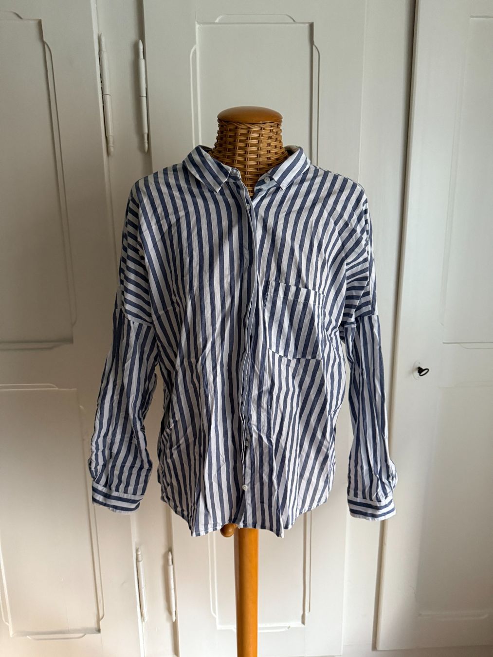 Zara Camicette: ZARA - Bluse blau-weiss gestreift M – Usato da Zürich venduto da Diazaio