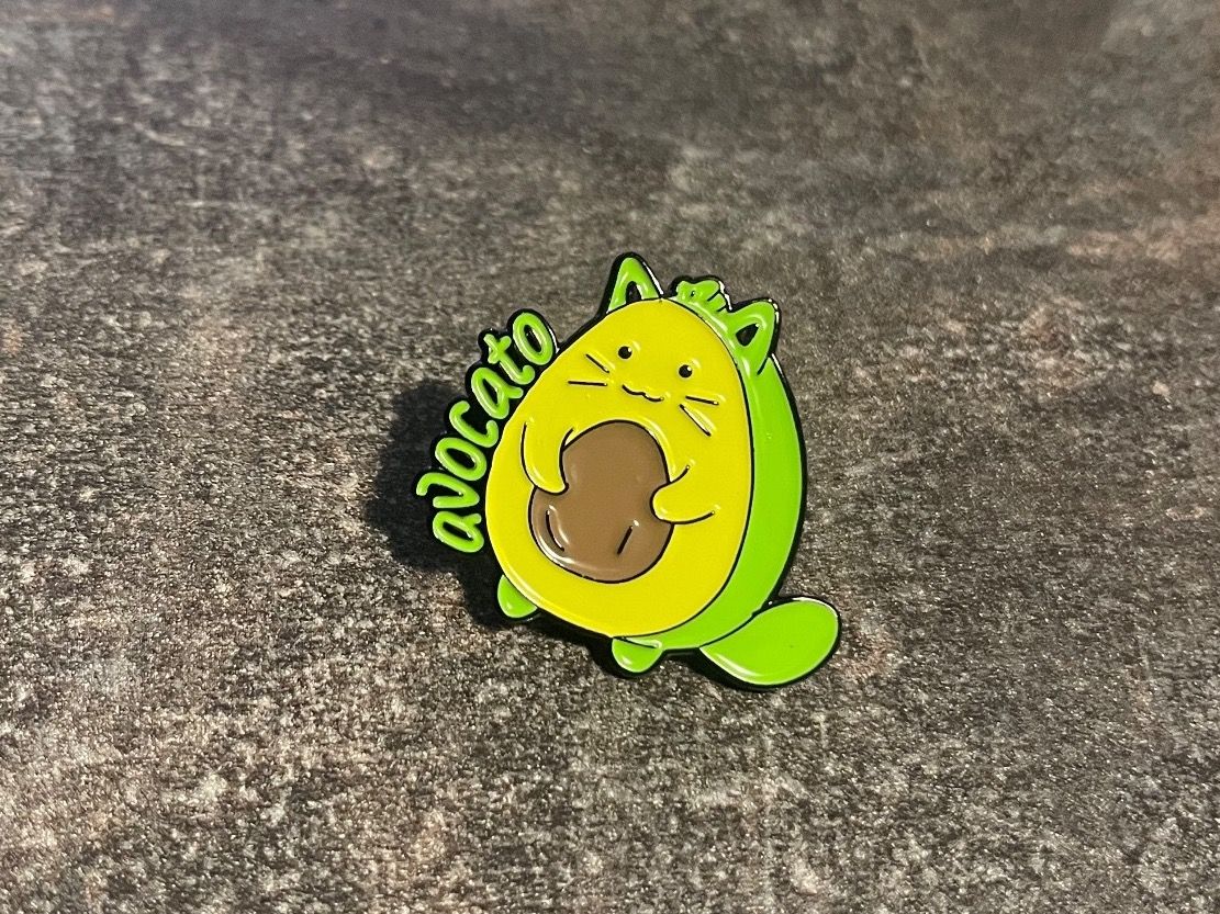 Plaketten & Abzeichen: Avocato Pin – Gebraucht aus Biel/Bienne von bas_c8yf
