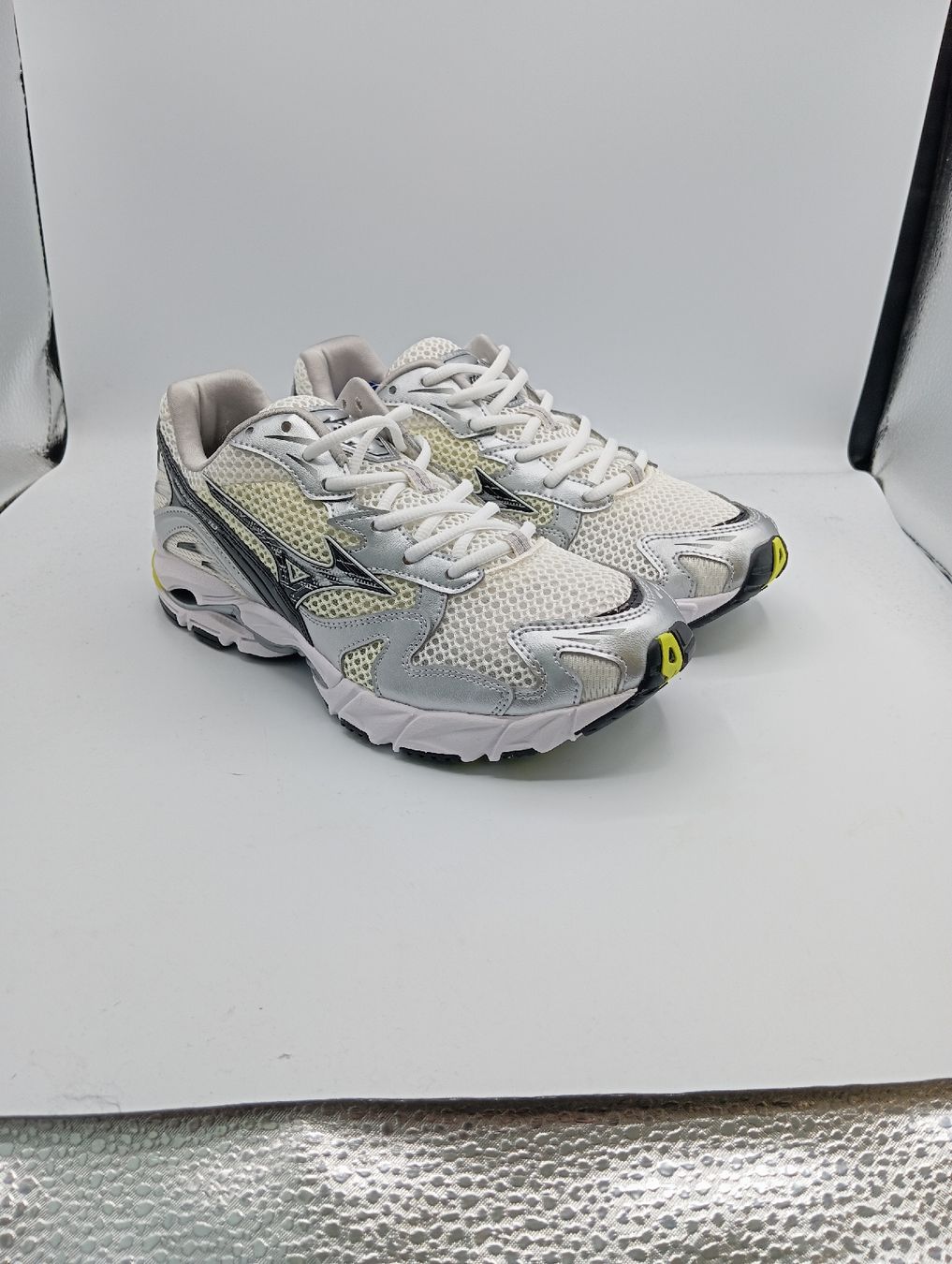 Mizuno Herrenschuhe: Mizuno Wave Rider 10 (EU38.5) – Neu und originalverpackt aus Schaffhausen von outlez 1