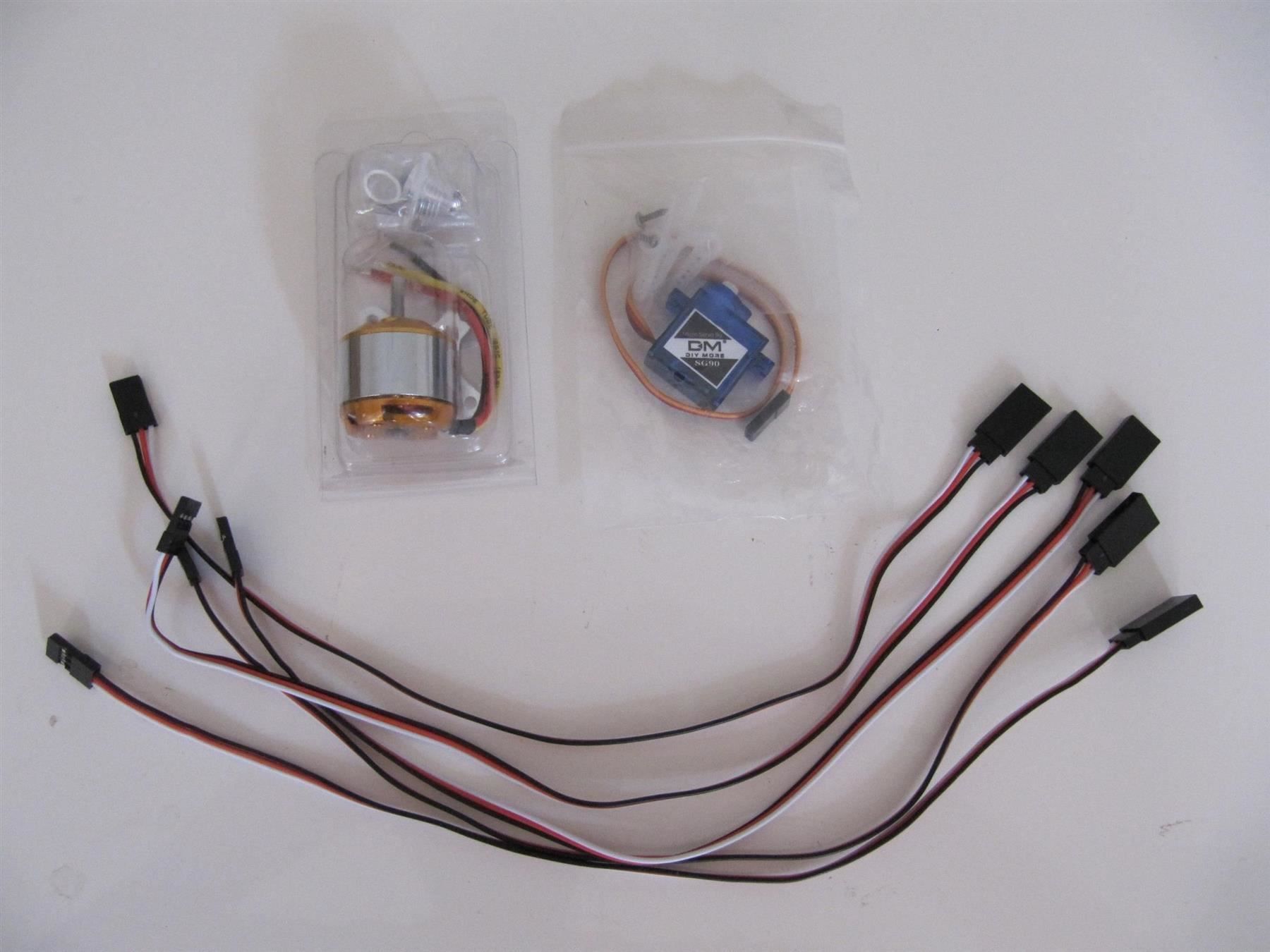 Modellismo RC: 2200Kv Brushless/Servo/Kabel#1006 – Nuovo e nell'imballaggio originale da Basel venduto da Ruben2210