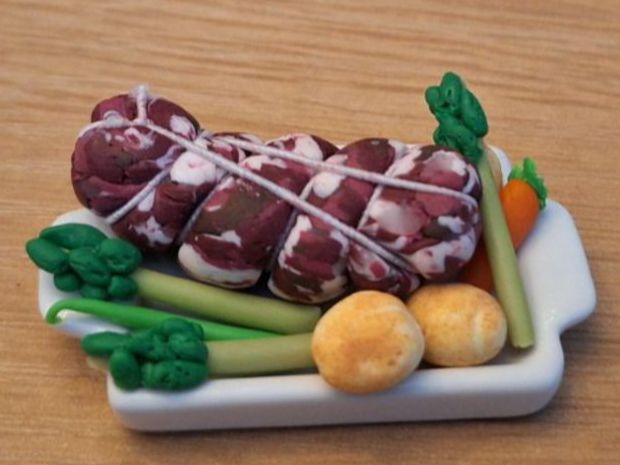 Case e mobili per bambole: Handmade Braten mit Gemüse, Spargeln – Nuovo (secondo la descrizione) da Zürich venduto da HandmadeTinyFood