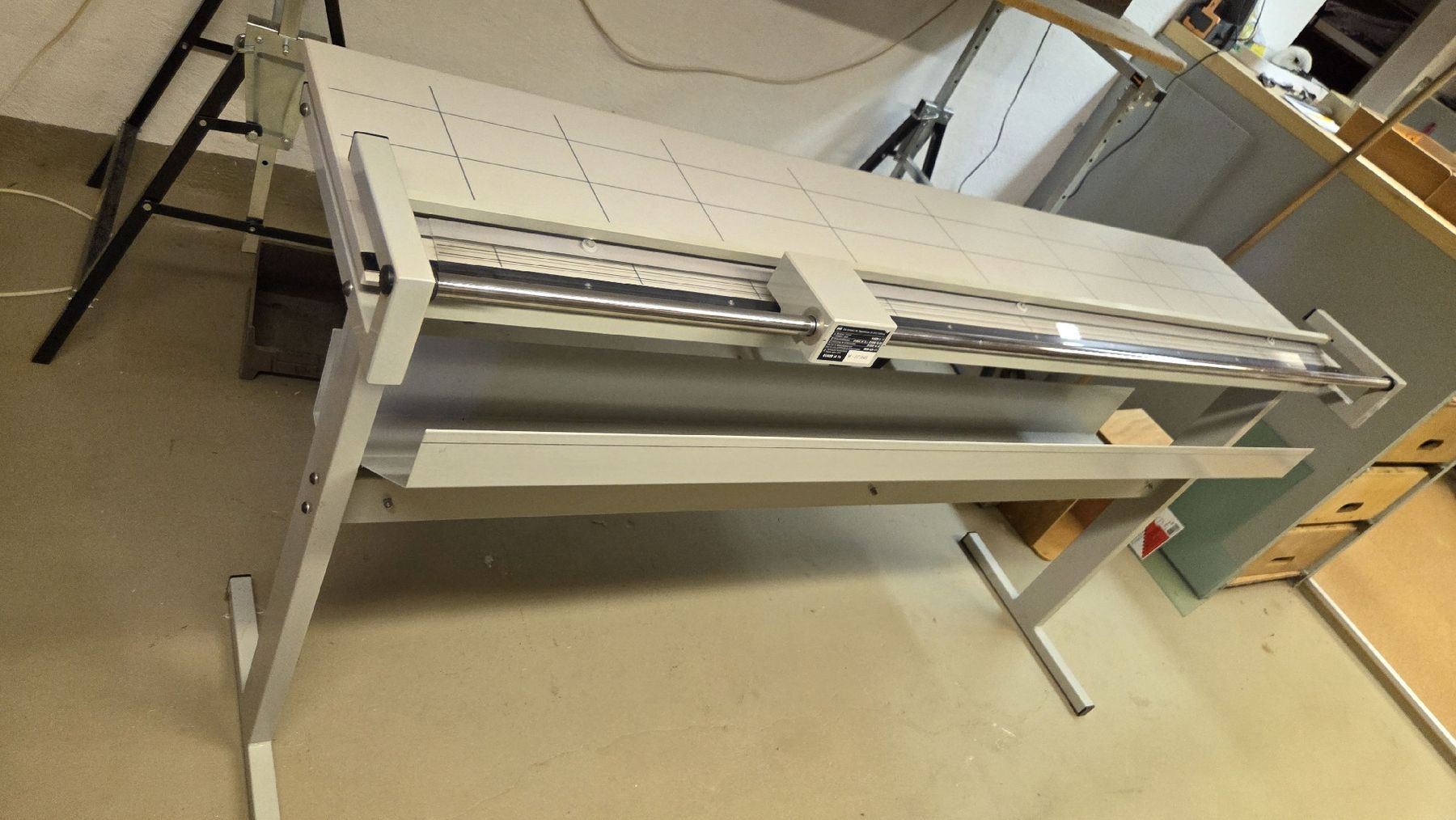 Toutes les machines: Océ Rollen-Schneidemaschine – D'occasion à Rickenbach Sulz par Kodachrom