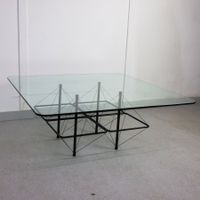 Einfacher Glas Tisch