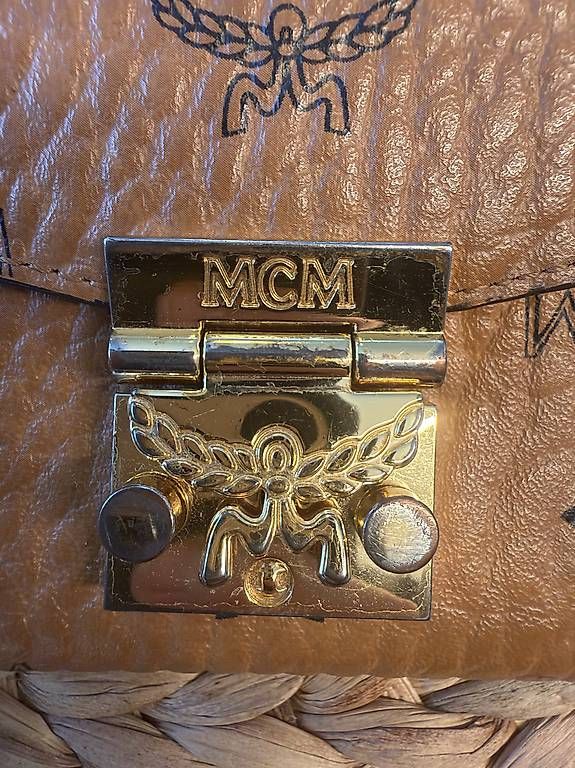 Borse da donna: MCM Clutch mit Kette – Usato da Dottikon venduto da jus_v5br 4