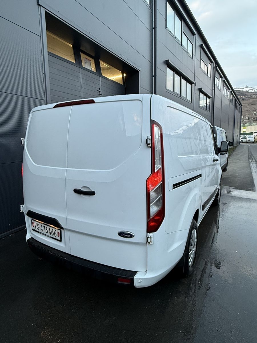 Ford Veicoli commerciali: Ford transit custom 130 L1H1 – Usato da Granges Vs venduto da Patroney 1