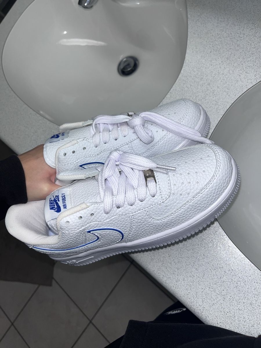 Nike Scarpe da uomo: Nike Air Force – Nuovo (secondo la descrizione) da Uttwil venduto da kindziaks 1
