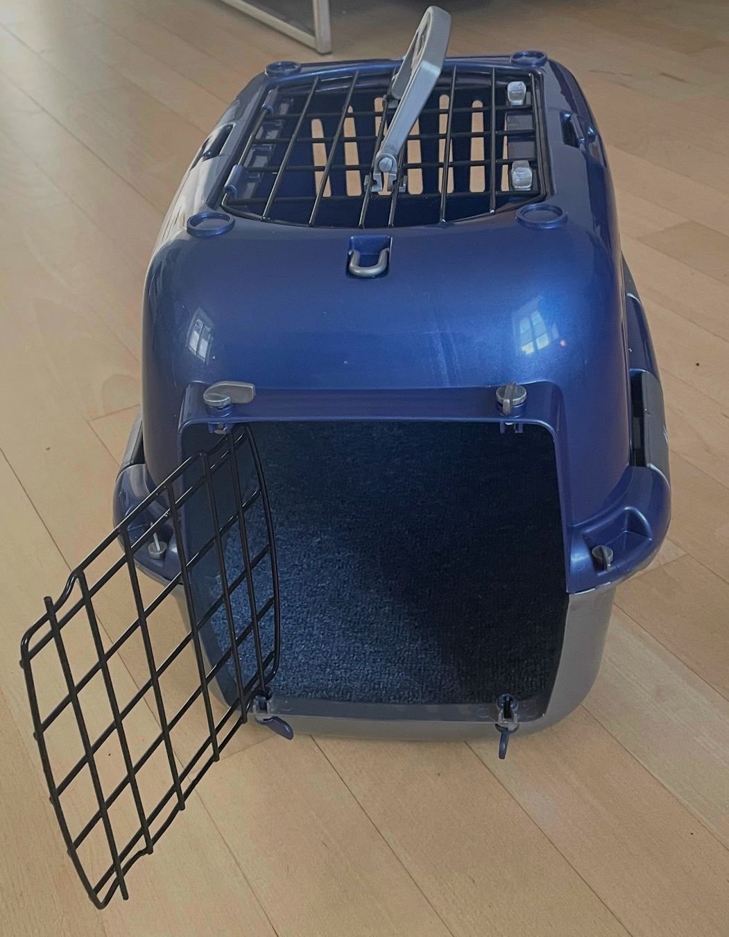 Käfige, Transport & Sicherheit: Katzentransportbox – Gebraucht aus Aarberg von Dofra 2