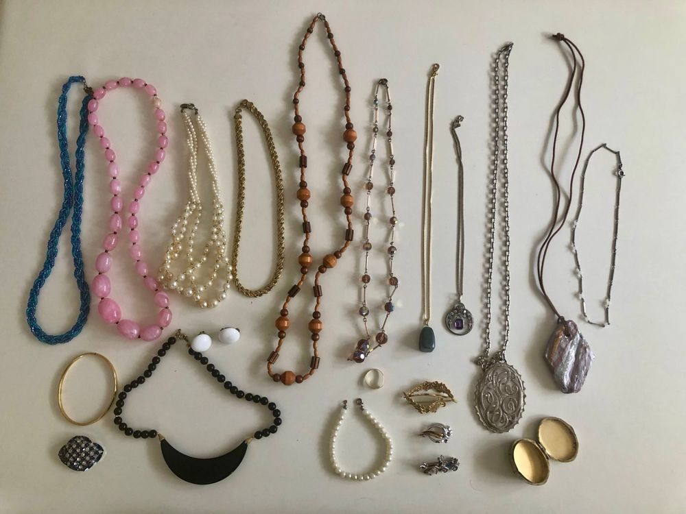 Ensemble de bijoux élégant - Collier, bague, boucles d'oreil (Neuf