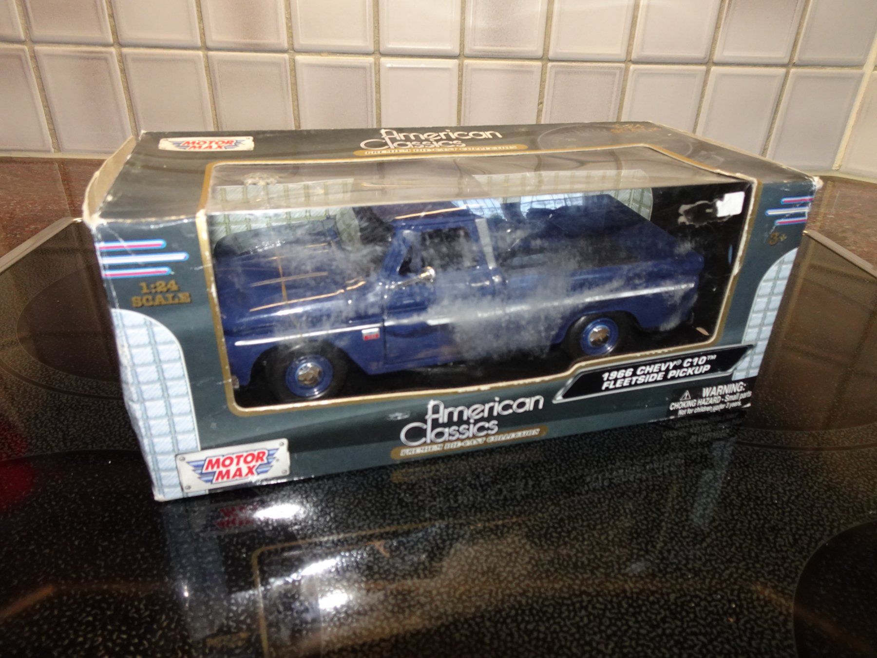 Motormax Modellini d'auto: CHEVY C10 1966 Fleetside Pickup 1:24 – Nuovo e nell'imballaggio originale da Hütten venduto da Technics01LT 6