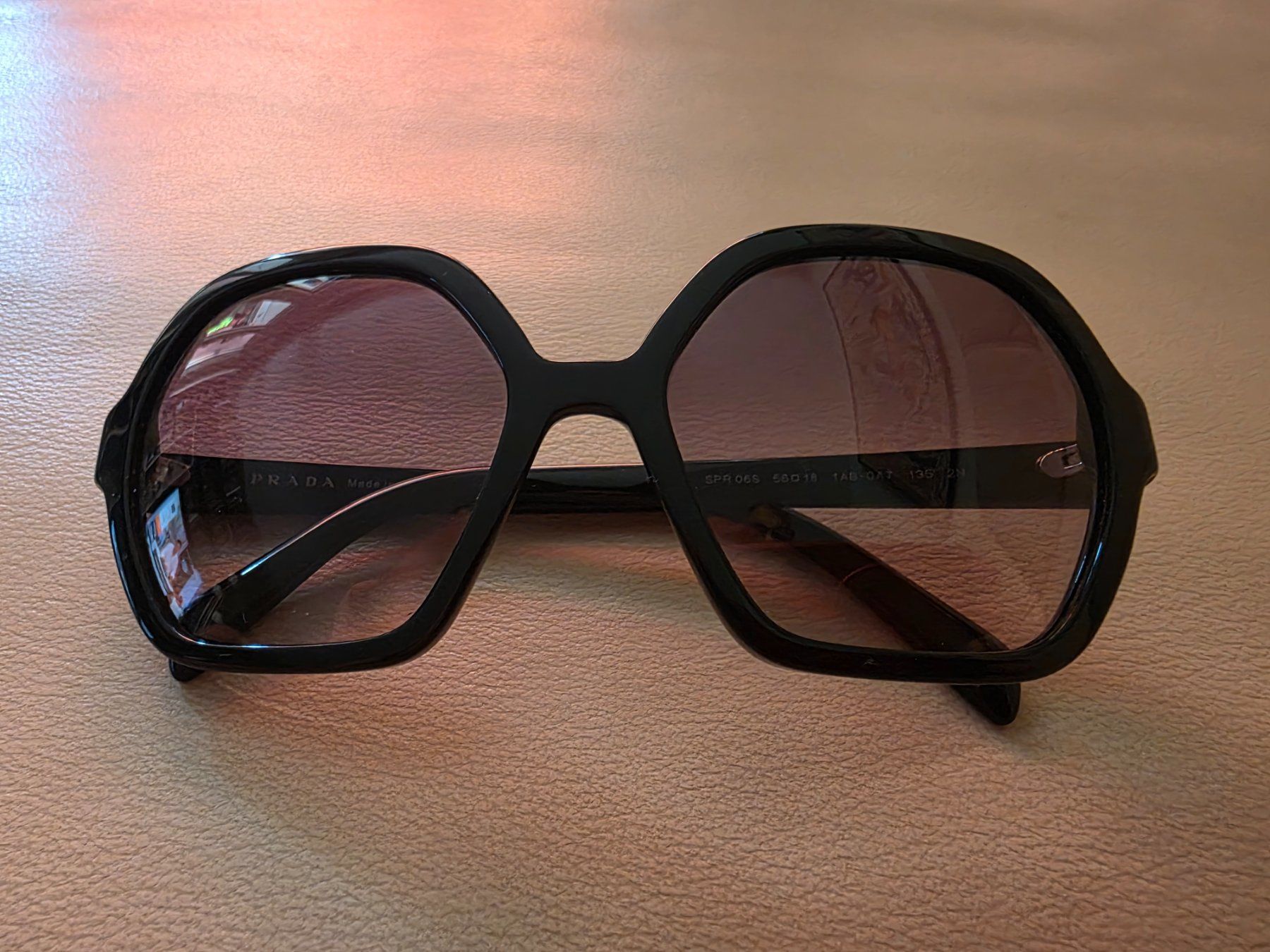 Prada Occhiali & Lenti: Sonnenbrille Prada SPR 06L – Nuovo (secondo la descrizione) da Zürich venduto da MBU52 1