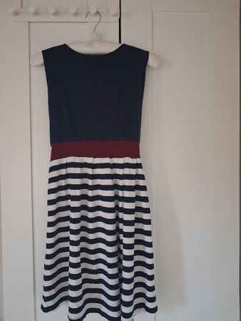 Kleid für Schwangerschaft und danach
