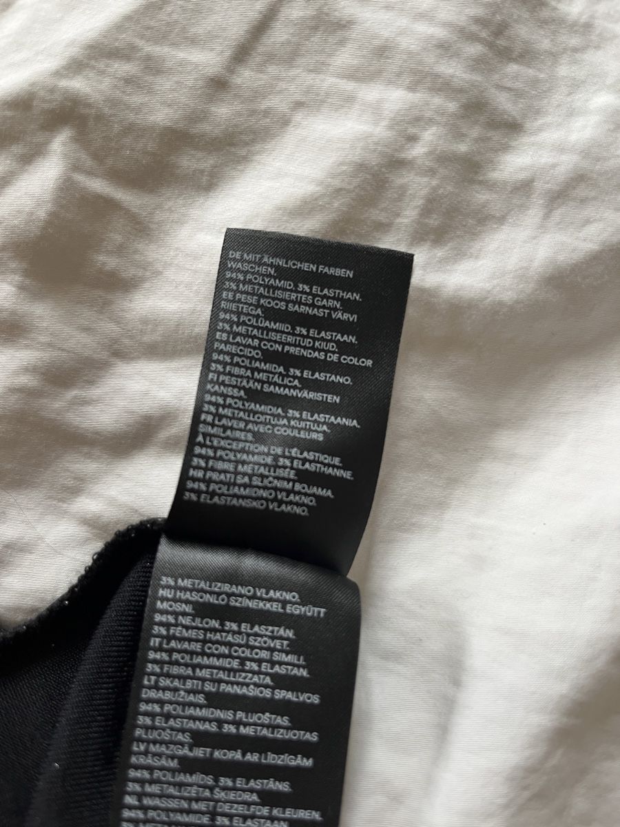 Ganni Kleider: Ganni Wickelkleid silber – Gebraucht aus Zürich von Kontingo 2