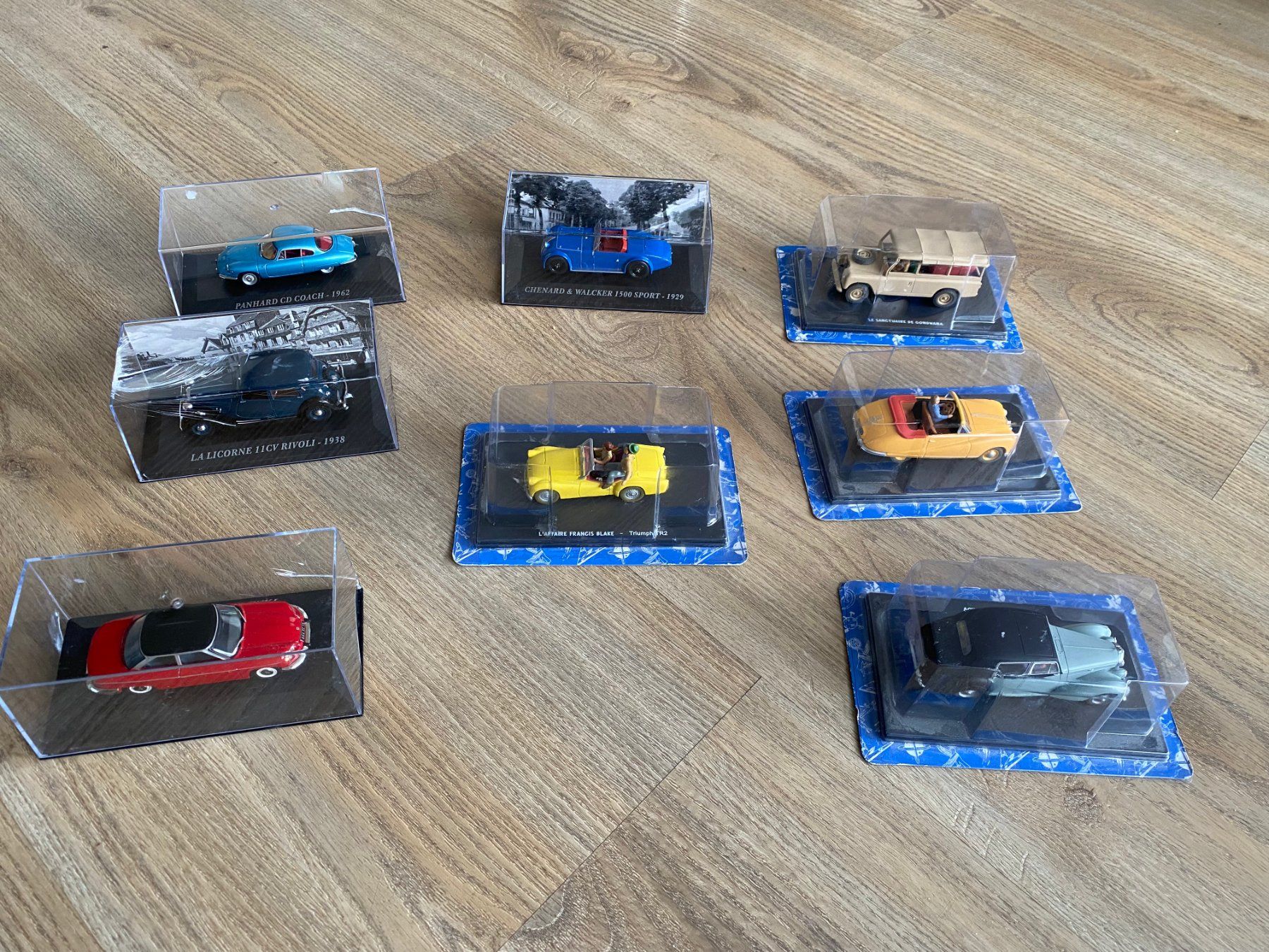 Modellautos: Set 8 voitures/ autos Studio Jacobs 1:43 NEW – Neu (gemäss Beschreibung) aus Morges von 4WLS
