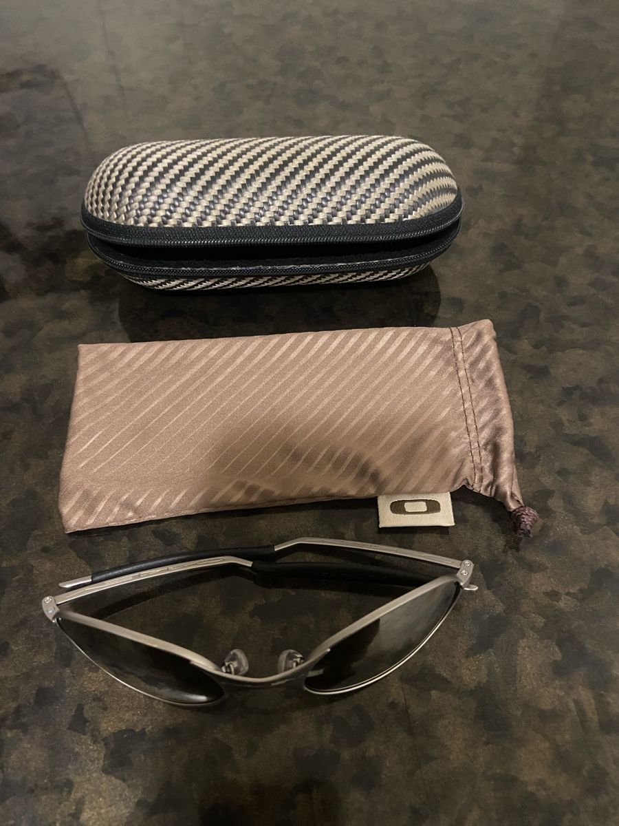 Oakley Occhiali & Lenti: Oakley Titanium Sonnenbrille  – Nuovo (secondo la descrizione) da Altdorf UR venduto da surinee 8