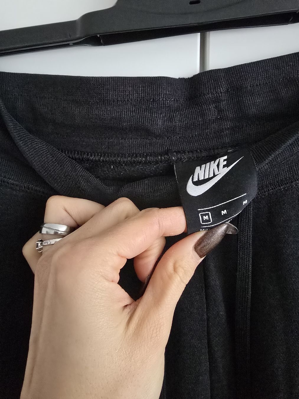 Nike Pantaloni: Nike Joggers - Grösse M – Usato da Rickenbach b. Wil venduto da VeryLovelyThings 2