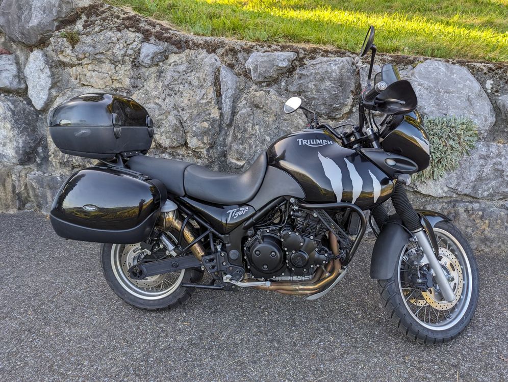 Triumph Tiger 955i, schwarz, Jg 2004, 14'888km Kaufen auf Ricardo