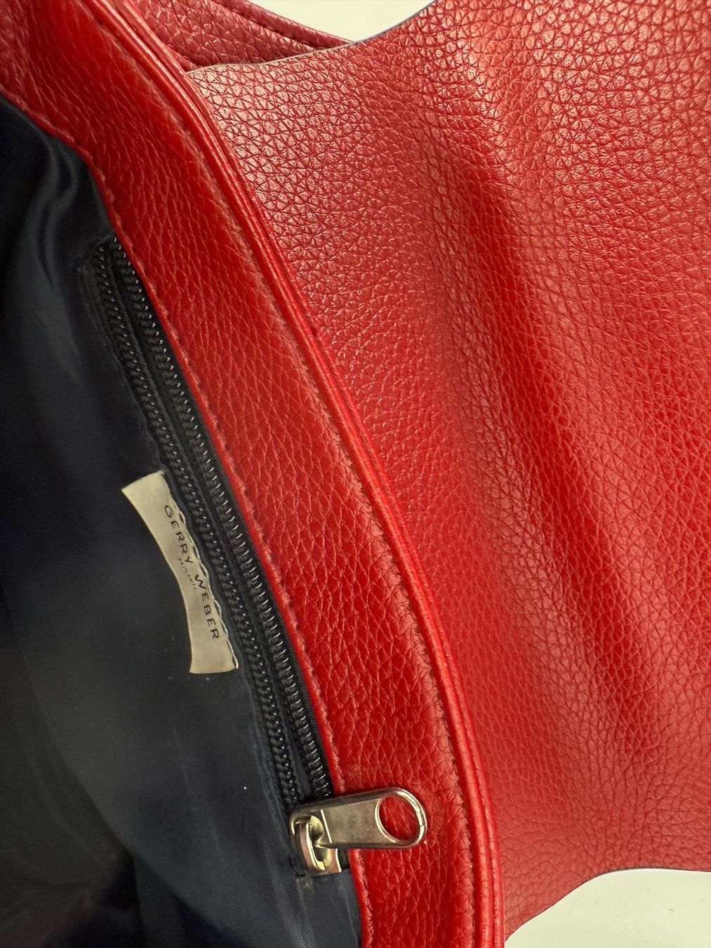 Gerry Weber Taschen für Damen: Gerry Weber Handtasche, bordeauxrot – Gebraucht aus Auenstein von moin. 5