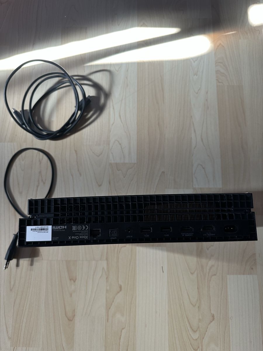 Microsoft Konsolen: Xbox One X 1TB – Gebraucht aus Obfelden von Marko593 2
