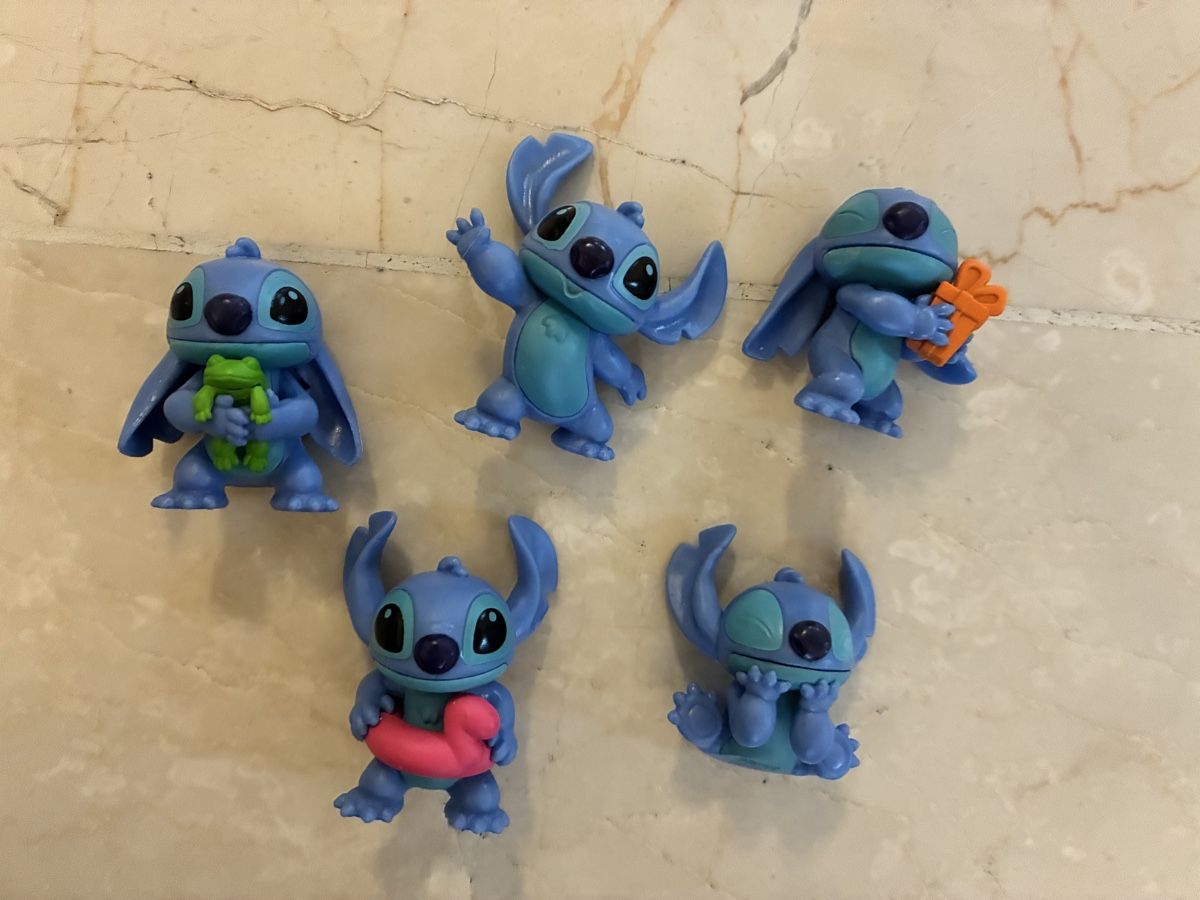 Disney Giocattoli: Stitch Figuren / Set 5 Stück – Usato da Münchenstein venduto da pricehouse