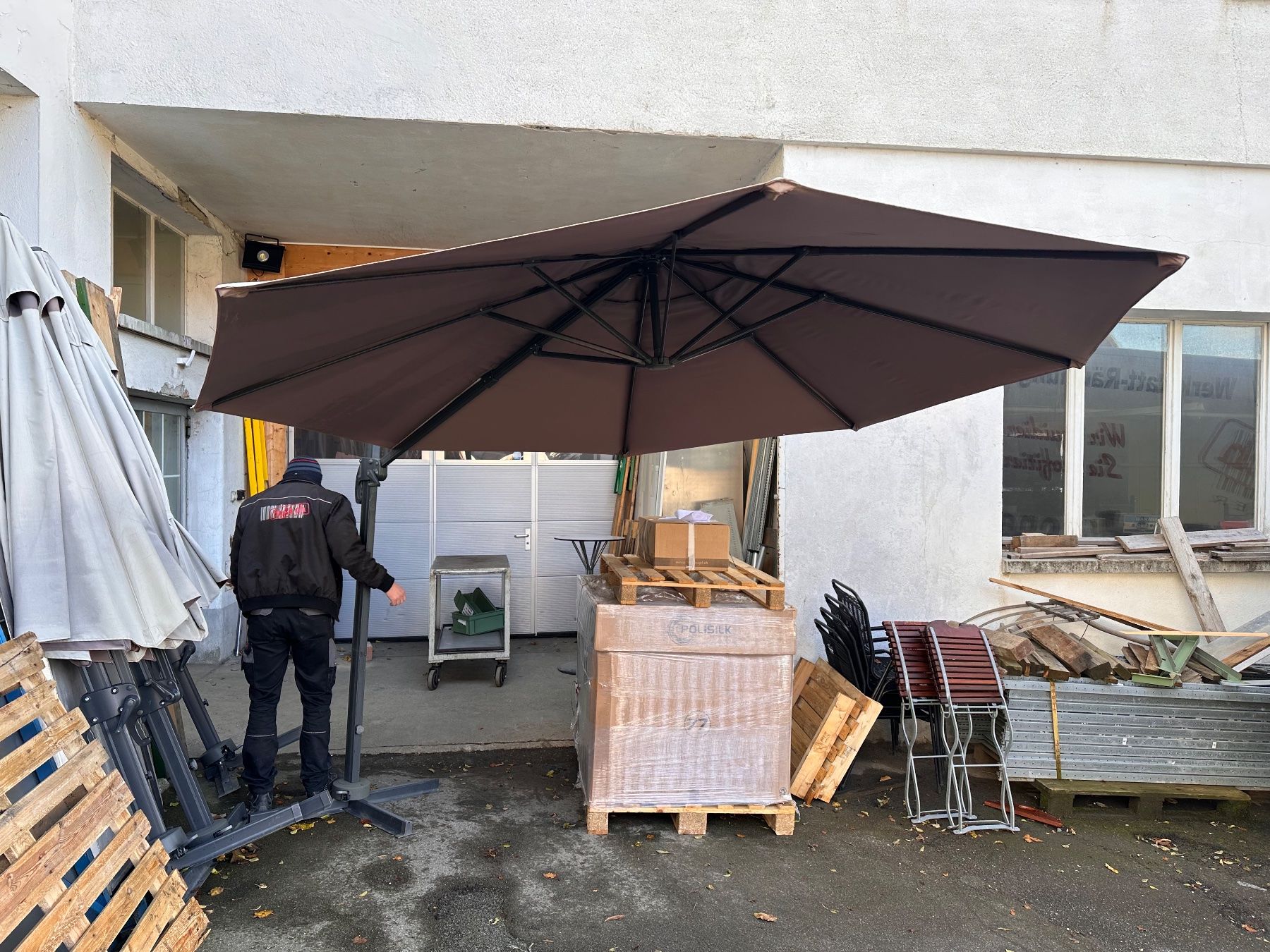 Ombrelloni: Sonnenschirm bzw. Ampelschirm 350cm – Usato da Necker venduto da liq24 2