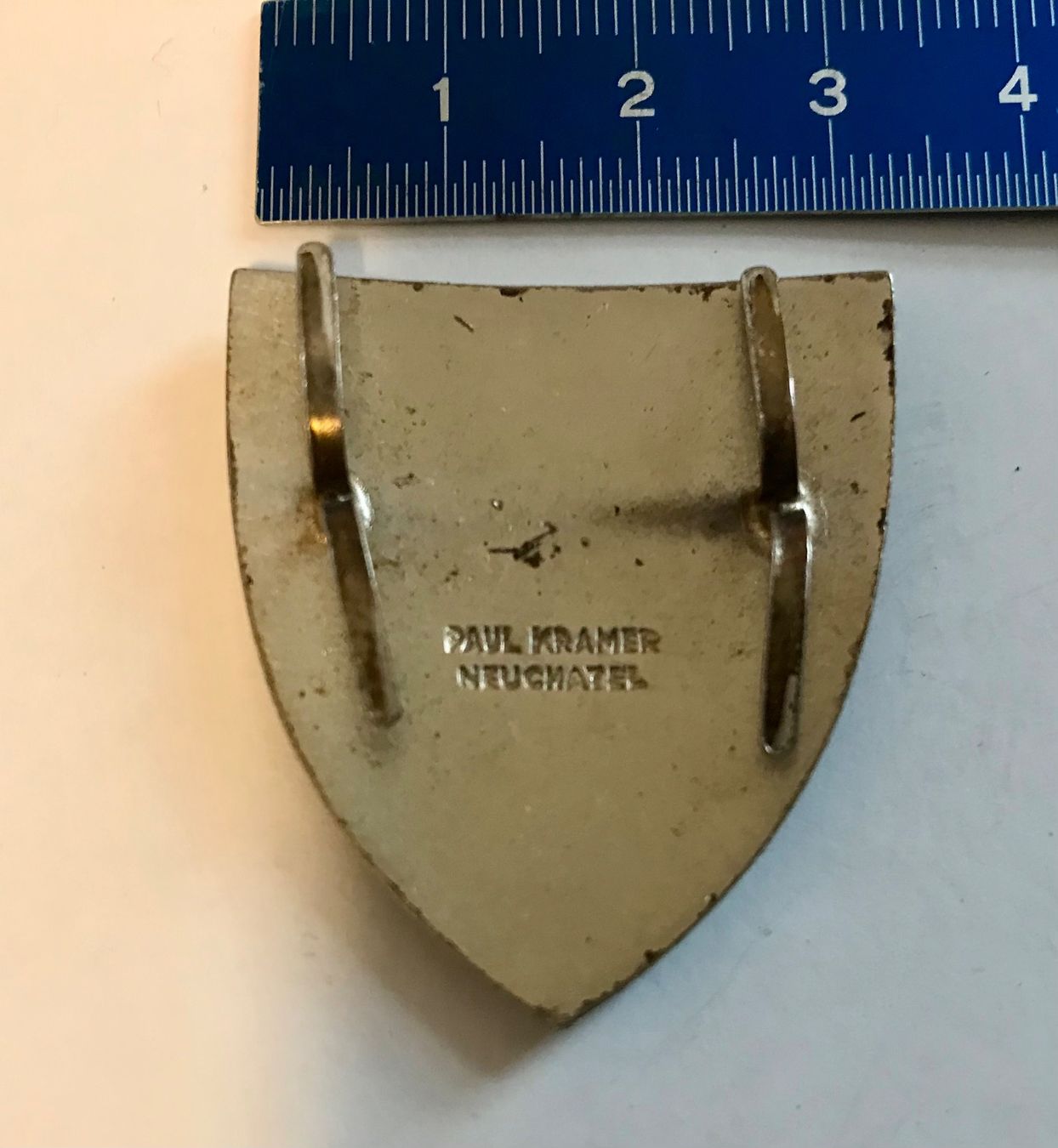 Placchette & Badge: Wappen Embleme Paul Kramer Neuchatel Metall – Usato da Füllinsdorf venduto da unda2 1