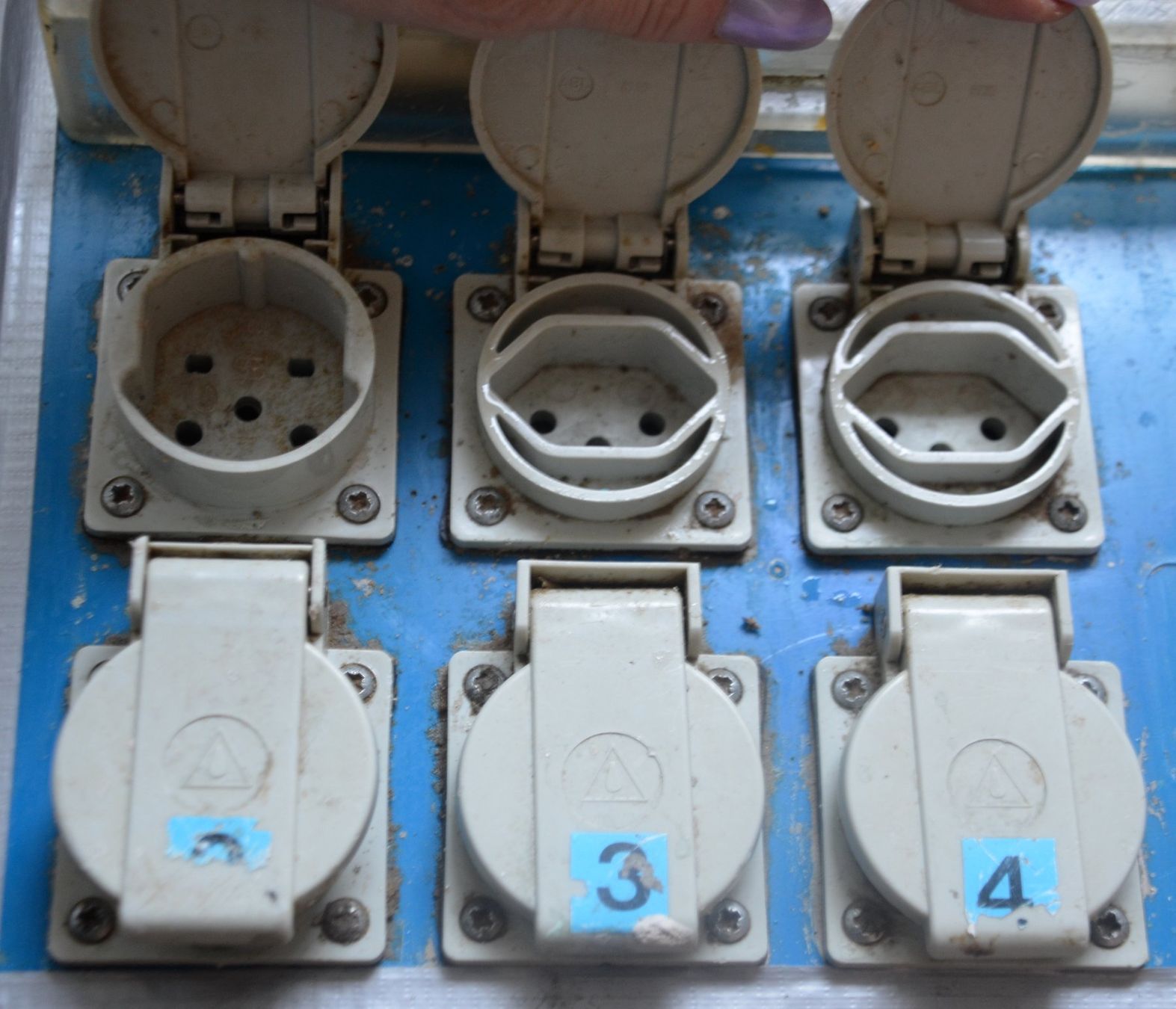 Elettrotecnica: Multi9 Stromverteiler / Boîtier de distribution électrique – Usato da Collonges venduto da arashee 2